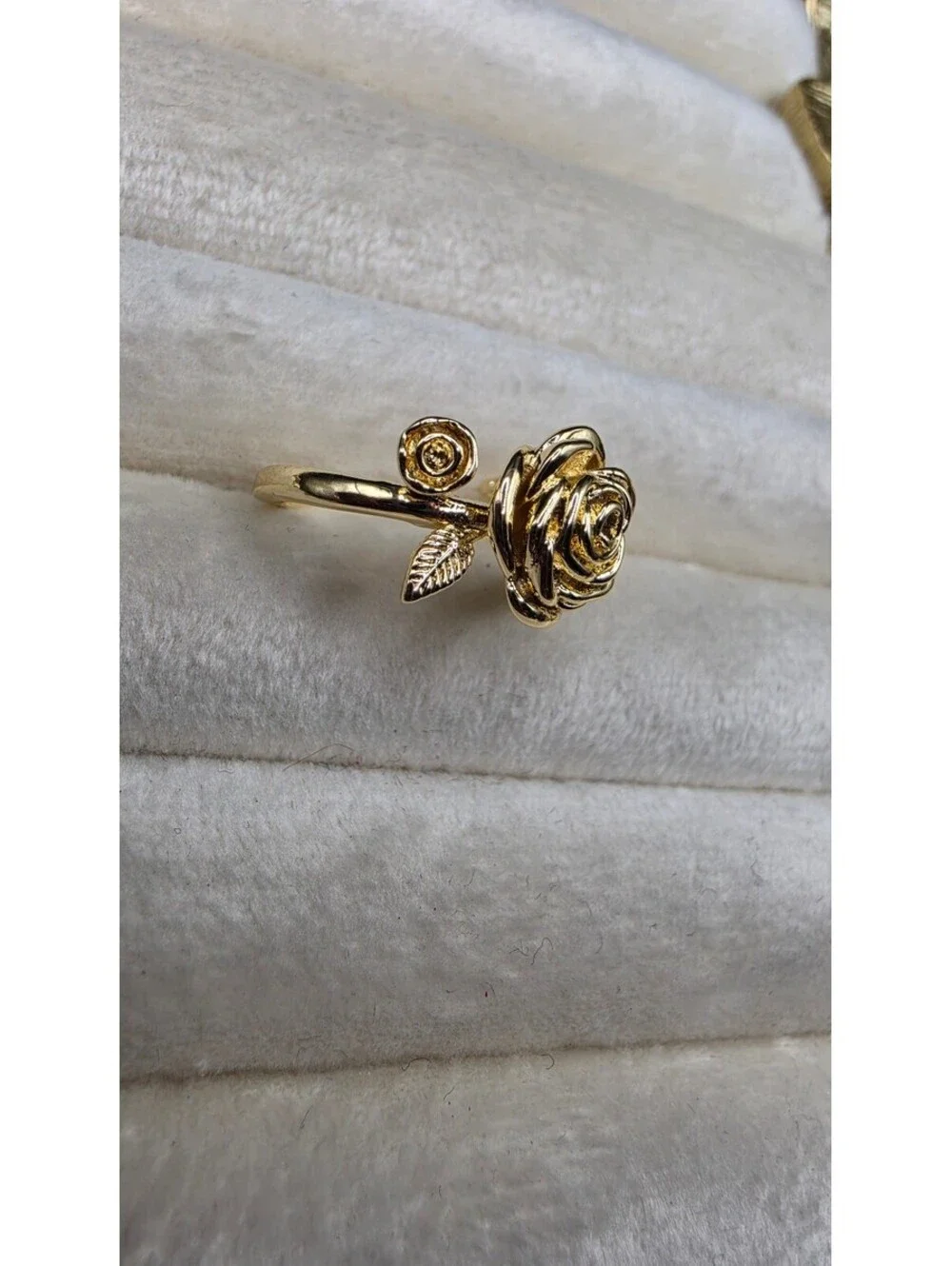Vintage Style Rose Flower Ring Size 6 with KC Golden Plating Elegant Charm